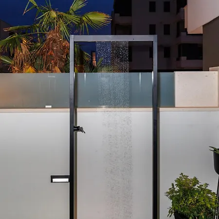 Latitude 44 Apartment *
