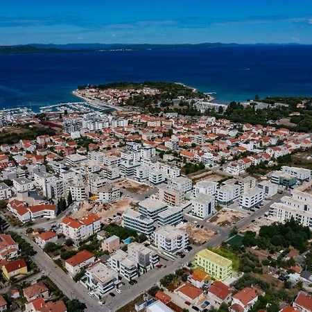 Latitude 44 Apartman *